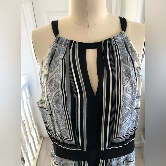 VINCE CAMUTO Maxi dress. - Picture 5 of 16